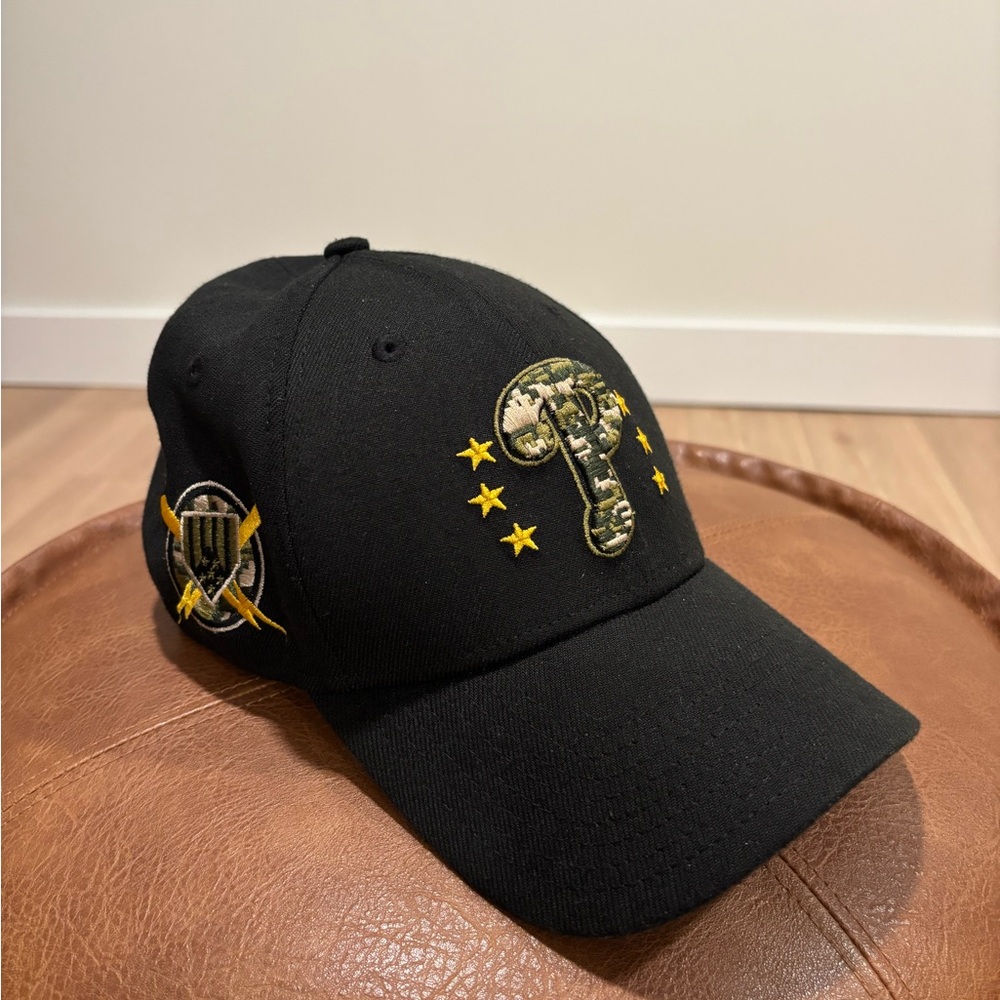 Phillies 2024 armed forces hat flexfit L/XL new without tags